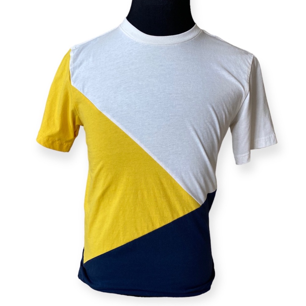 NO BOUNDARIES Color Block T Shirt